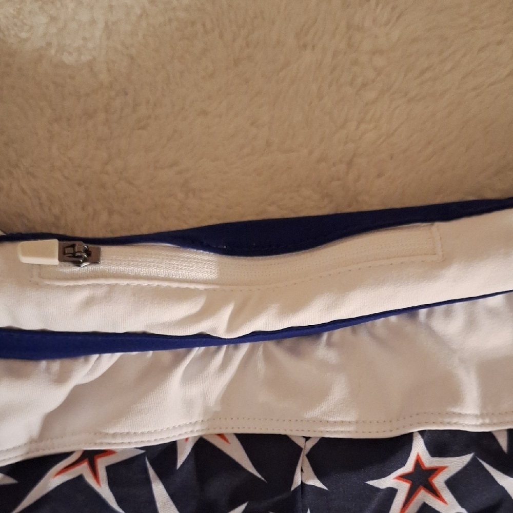 Star Patterned Women's Shorts - Picture 4 of 4
